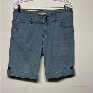 CAbi Jeans Denim Blue Mini Pinstripe Cuffed Bermuda Jean Shorts Size 6